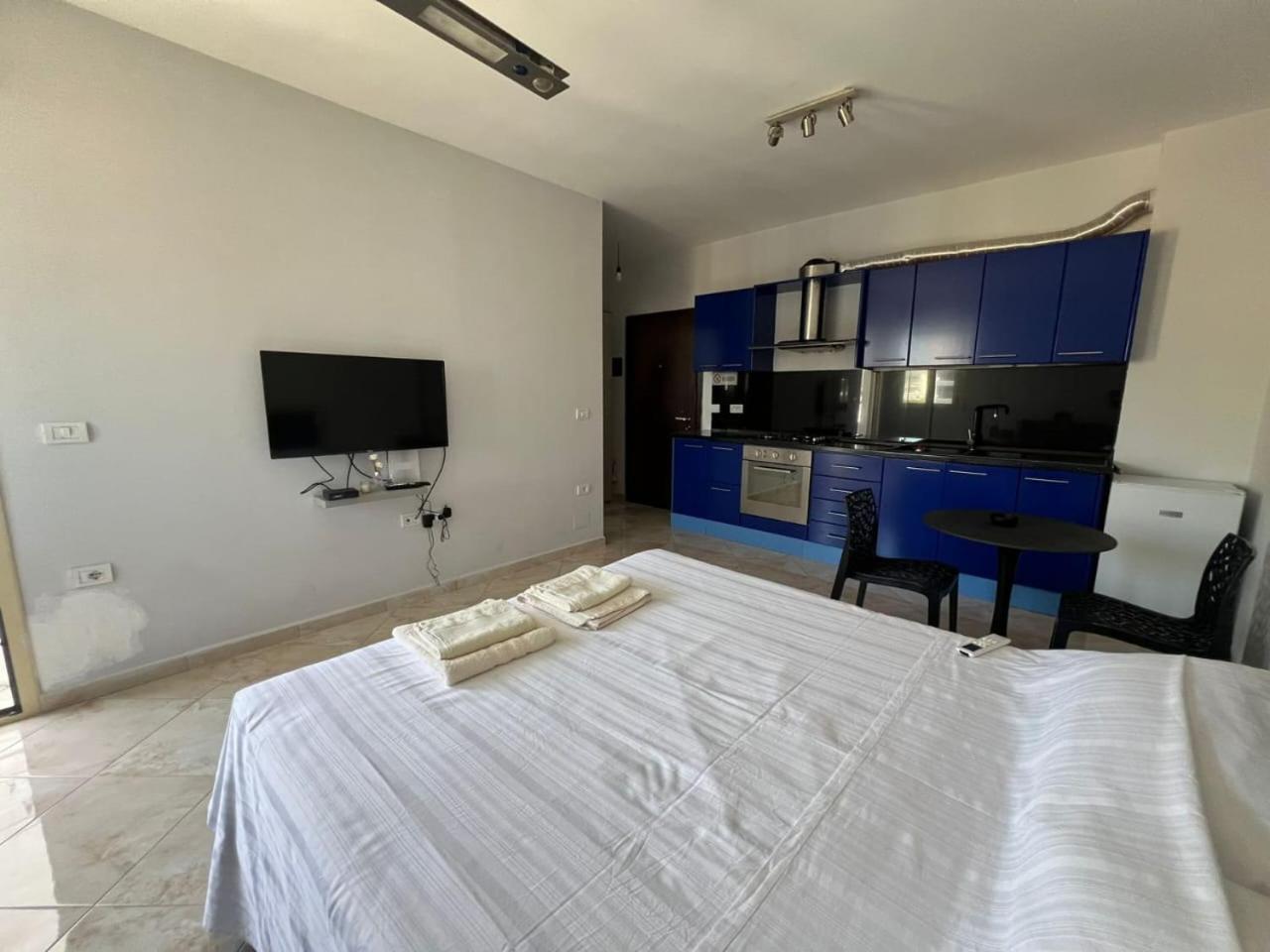 Vlorë Cozy Apartments Near The Sea מראה חיצוני תמונה